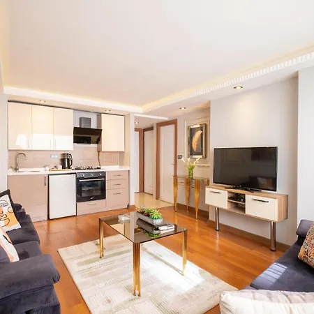 Fulya Sueit Istanbul