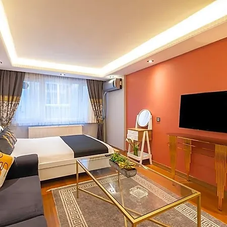 Fulya Sueit Istanbul
