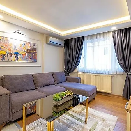 Fulya Sueit Istanbul